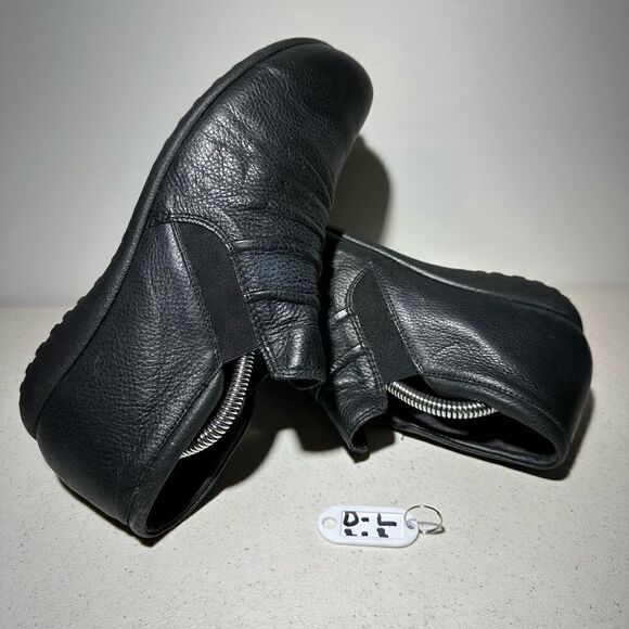 NAOT Terehu Bootie size US 7-7,5 -38 (no Insoles) - Picture 1 of 7